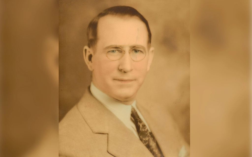 Elmer F. Muir: A Baptist Pastor Discovers the Power of the Holy Spirit in the 1920s